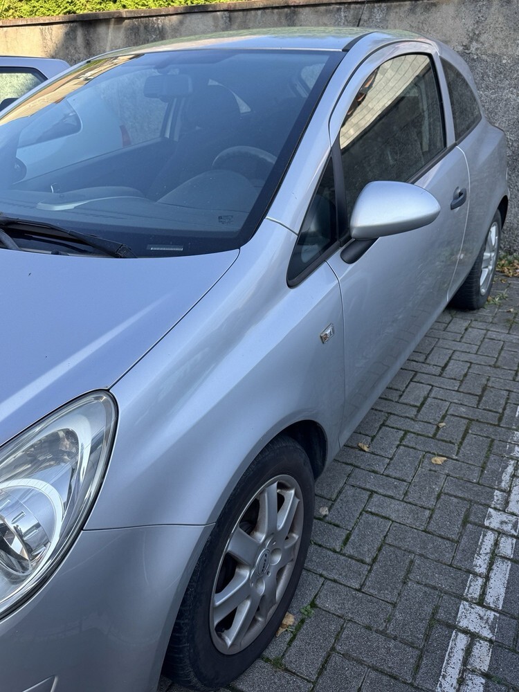 Opel Corsa D 165.000 km 1.050 € Duisburg 47051