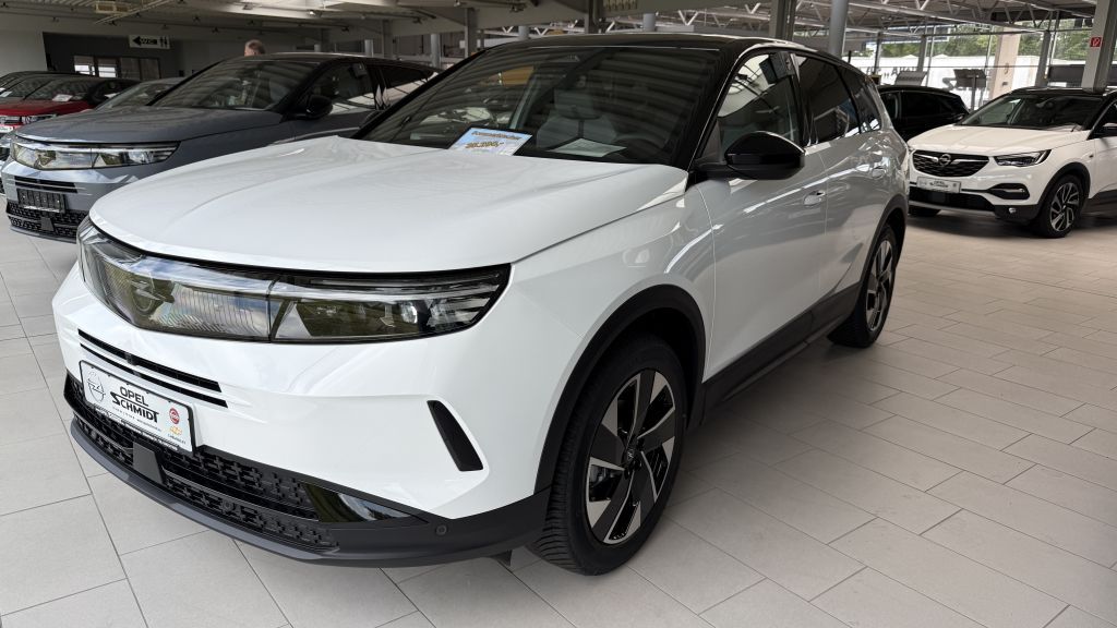 Opel Grandland (X) 13.079 km 32.990 &euro; Wilhelmshaven 26389