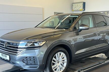VW Touareg 24.795 km 49.889 &euro; Tostedt 21255