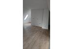 Dachgeschoßwohnung Mülheim an der Ruhr - 2.5 Zimmer, 70 m&sup2;, 700&euro; | Angebot:24866132
