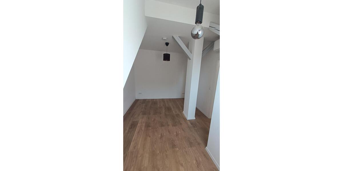 Dachgeschoßwohnung Erfurt Johannesplatz - 2 Zimmer, 50 m&sup2;, 540&euro; | Angebot:26340730