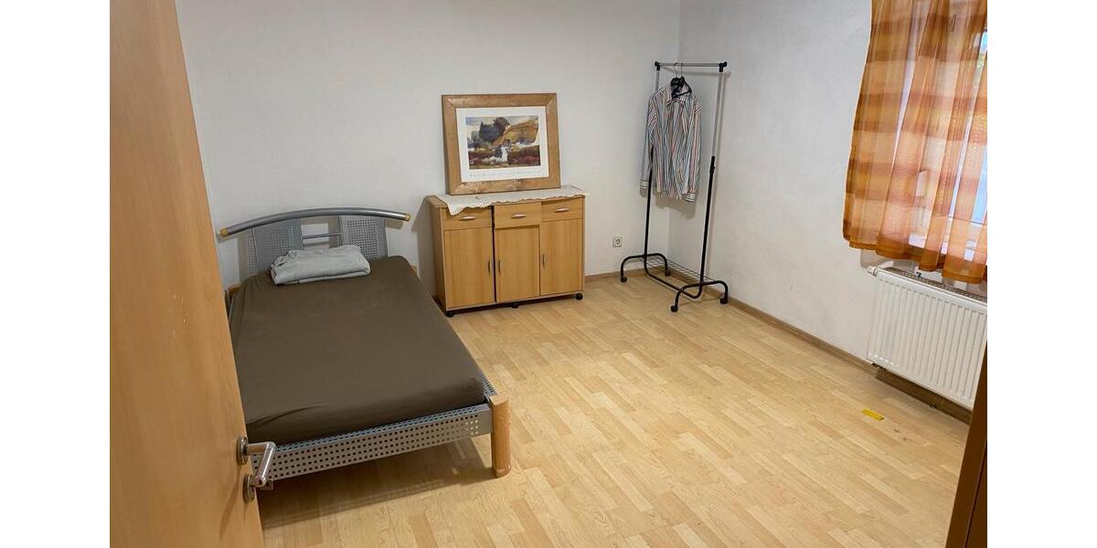 Mehrfamilienhaus, Wohnhaus Regen - 8 Zimmer, 203 m&sup2;, 1.600&euro; | Angebot:26343571