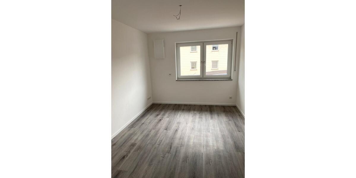 Erdgeschoßwohnung Rottenburg an der Laaber - 3 Zimmer, 104 m&sup2;, 1.170&euro; | Angebot:26399592