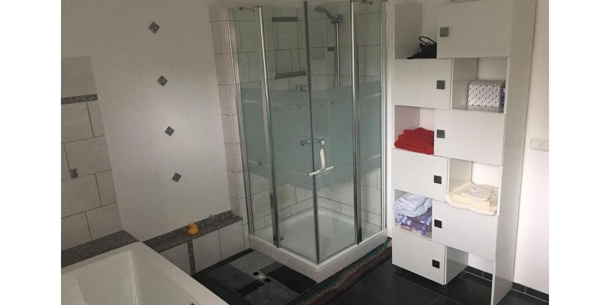 Doppelhaushälfte Isen - 6 Zimmer, 150 m&sup2;, 1.950&euro; | Angebot:25126411