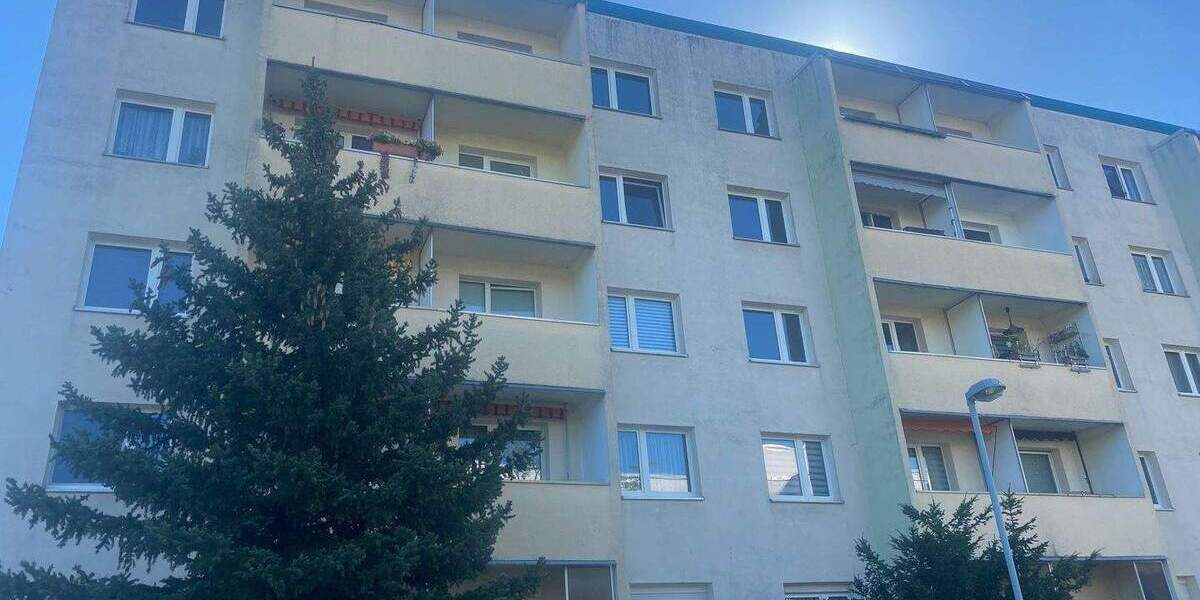 Zimmer Halle (Saale) Westliche Neustadt - 4 Zimmer, 65 m&sup2;, 362&euro; | Angebot:26289956