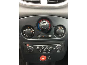 Renault Clio Authentique,Tüv 08/27! 243.000 km 1.950 &euro; Himmelkron 95502