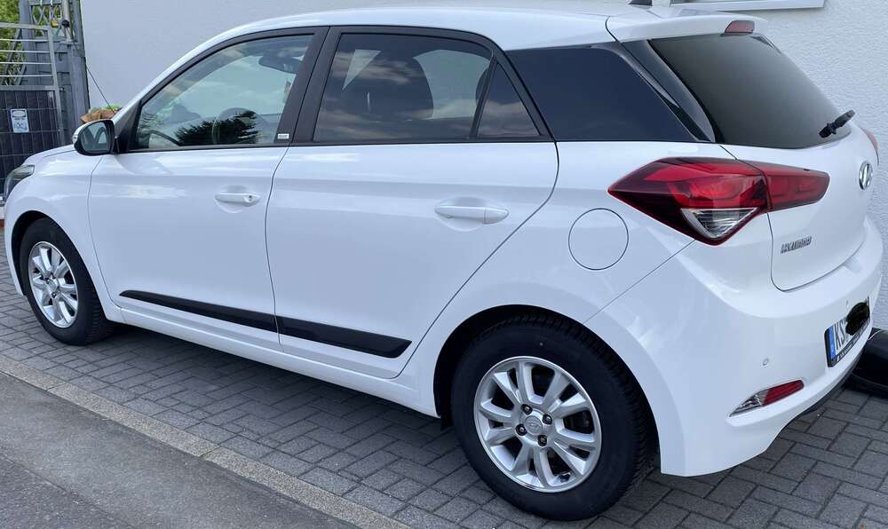 Hyundai i20 96.400 km 8.800 &euro; Espenau 34314