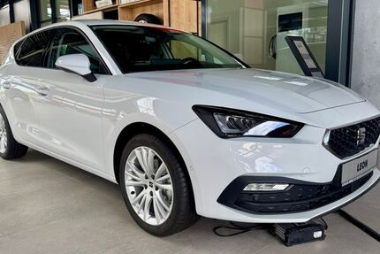 Seat Leon 1.999 km 27.889 € Nienburg 31582