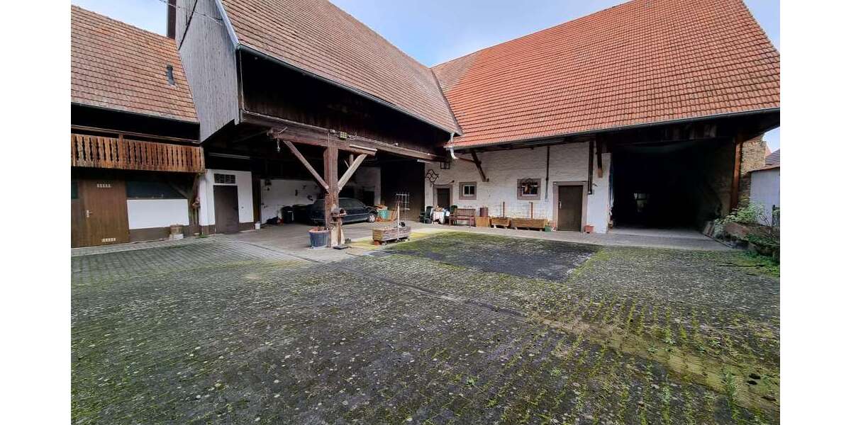 Einfamilienhaus Bad Krozingen - 2 Zimmer, 280 m&sup2;, 1.200.000&euro; | Angebot:24983443