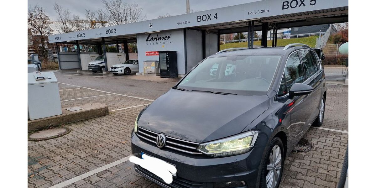 VW Touran 142.000 km 19.500 € Waiblingen 71332