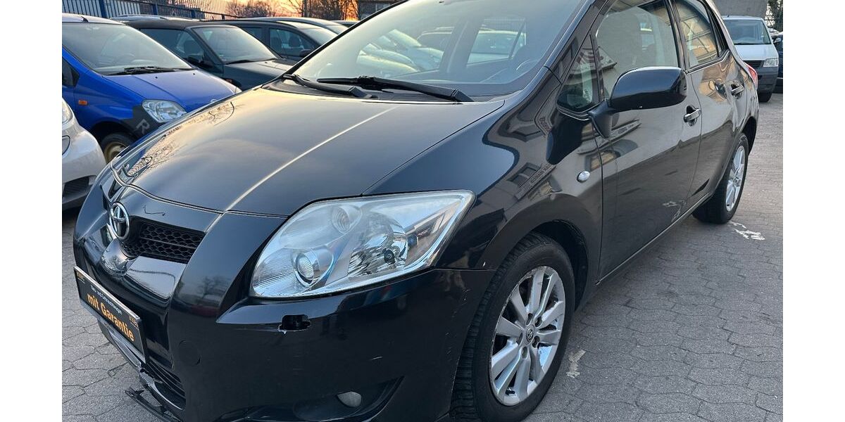 Toyota Auris 132.000 km 3.990 &euro; Hamburg 20537