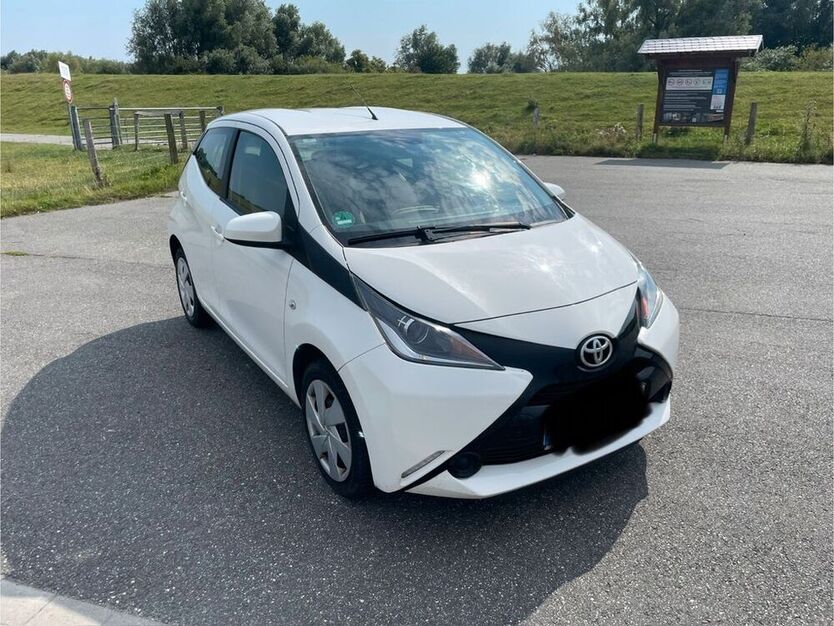 Aygo (X)
