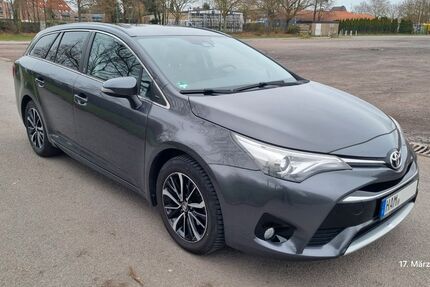 Toyota Avensis 72.254 km 15.500 &euro; Hamm 59071