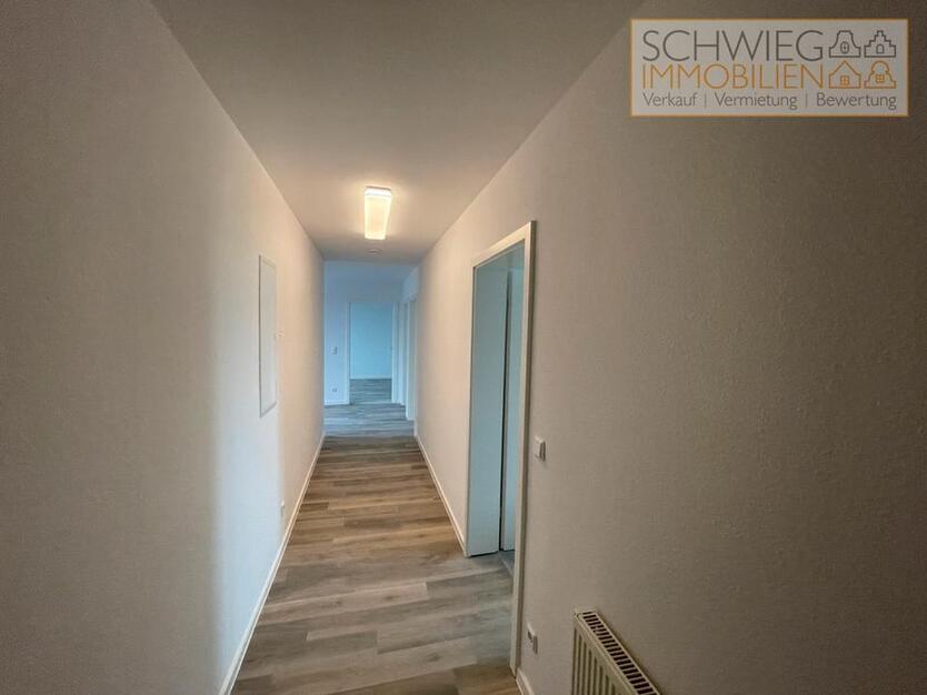 3 Zimmer, Küche, Bad, Balkon mit Aufzug in ruhiger Innenstadtlage, Erstbezug nach Sanierung