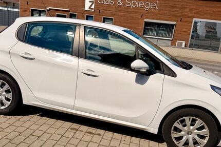 Peugeot 208 70.000 km 7.900 &euro; Worms 67551