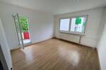 ++ schöne & günstige 3-Raum-Wohnung - großer Balkon mit Ausblick ins Grüne ++