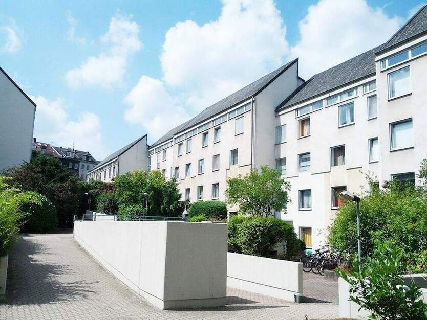 Exklusiv und NUR für StudentenAzubis. Komplett möbliert ink. TVKüche 1 zimmer