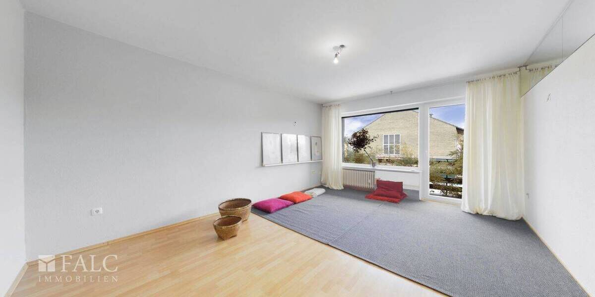 Mehrfamilienhaus, Wohnhaus Bedburg Kaster - 6 Zimmer, 151 m&sup2;, 340.000&euro; | Angebot:26910397