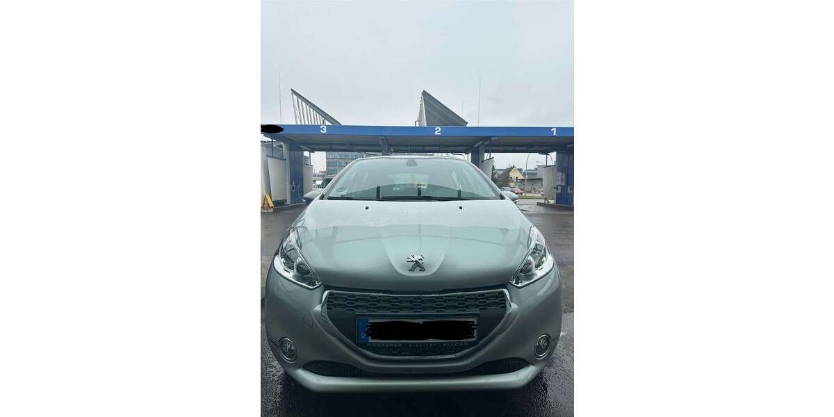 Peugeot 208 85.900 km 7.500 &euro; Fellbach 70734