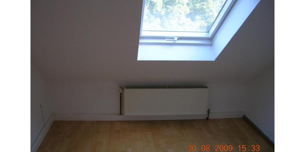 Dachgeschoßwohnung Saarbrücken West - 2 Zimmer, 40 m&sup2;, 310&euro; | Angebot:25614161