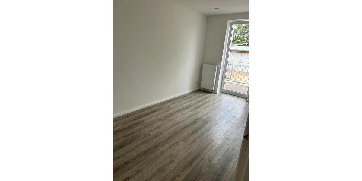 Etagenwohnung Luckenwalde - 4 Zimmer, 104 m&sup2;, 1.045&euro; | Angebot:25569352