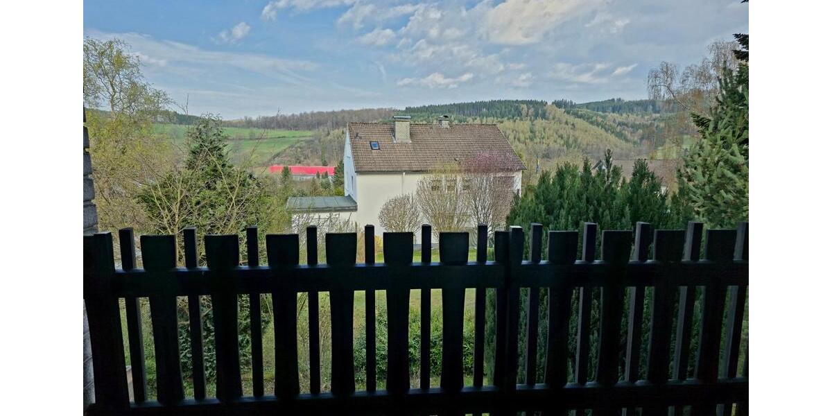 Einfamilienhaus Bad Berleburg - 7 Zimmer, 180 m&sup2;, 330.000&euro; | Angebot:26476166