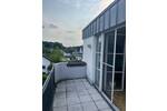 Gemütliche Dachgeschoßwohnung mit Balkon und Carport Stellplatz