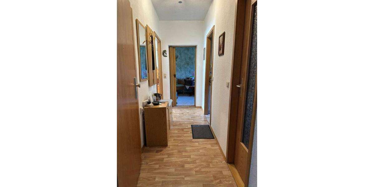 Gepflegte 3 Zi.-Wohnung mit Balkon und Einbauküche - Etagenwohnung Kaulsdorf | Angebot:26120376