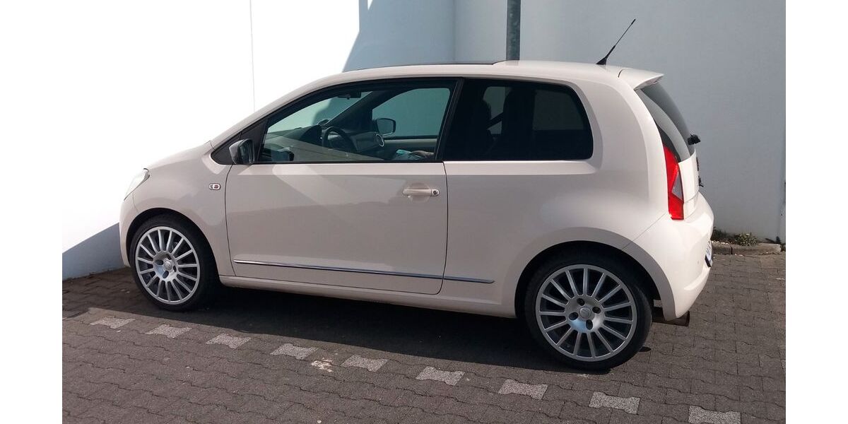 Seat Mii 83.000 km 9.990 &euro; Köln 50737