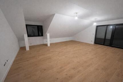 Penthouse mit zwei Balkonen und Garage in Kohlhof 3 zimmer