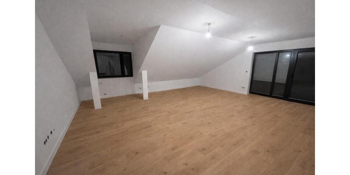 Penthouse mit zwei Balkonen und Garage in Kohlhof 3 zimmer