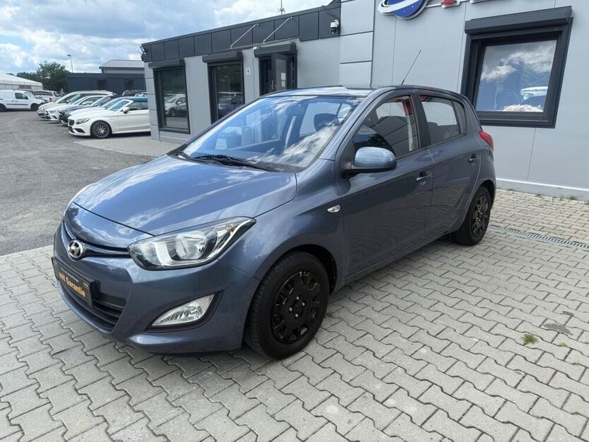 i20