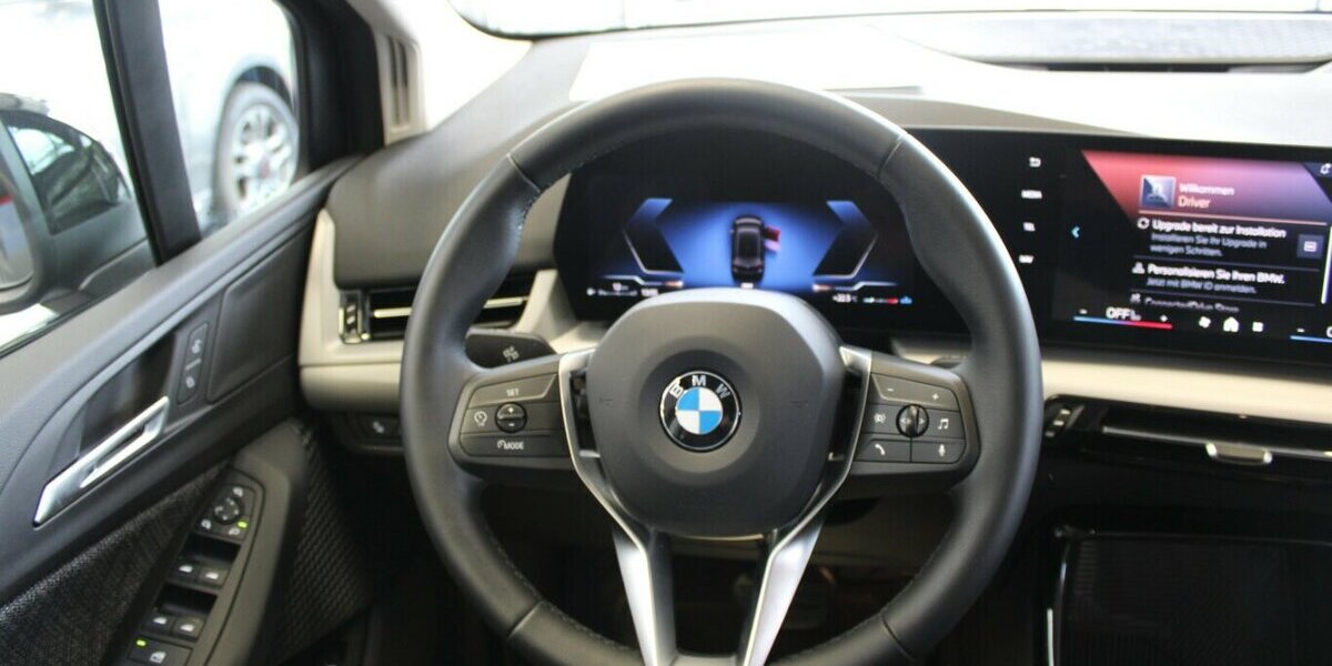 BMW 216 216i Active Tourer Aut. 4.479 km 25.980 &euro; Euskirchen 53881
