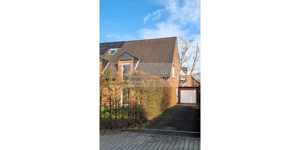 Platz für Auto und Motorrad: DHH, gr. Garage, ruhige Innenstadtlage - provisionsfrei für Käufer in Gütersloh - Doppelhaushälfte Gütersloh | Angebot:26794429