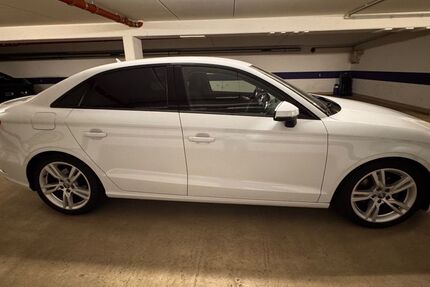 Audi A3 122.636 km 12.500 € Achim 28832