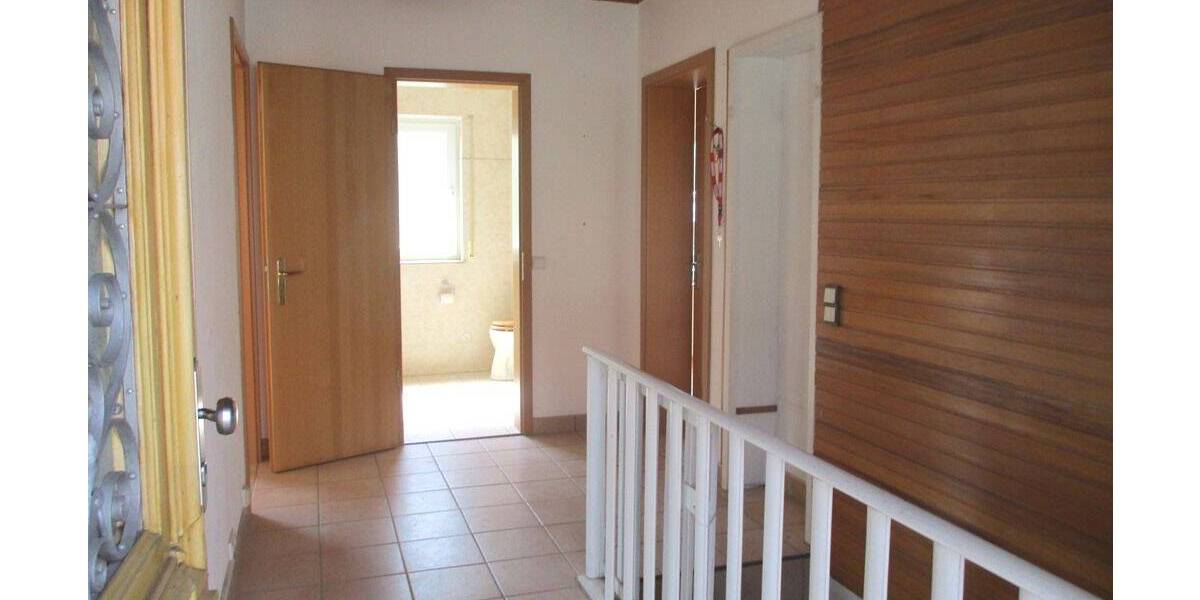 Einfamilienhaus Weisenheim am Sand - 7 Zimmer, 165 m&sup2;, 339.000&euro; | Angebot:25836943