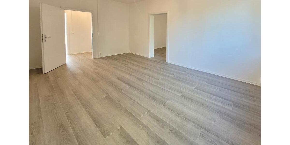 ** WIR RENOVIEREN ** - 2-Zimmer-Erdgeschosswohnung - der kurze Weg in´s neues Zuhause bei GCP! 2 zimmer