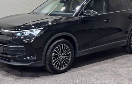 VW Tiguan 25.063 km 35.830 &euro; Doberlug-Kirchhain 03253