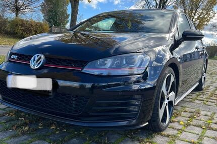 VW Golf 152.000 km 13.200 &euro; Schwäbisch Hall 74523