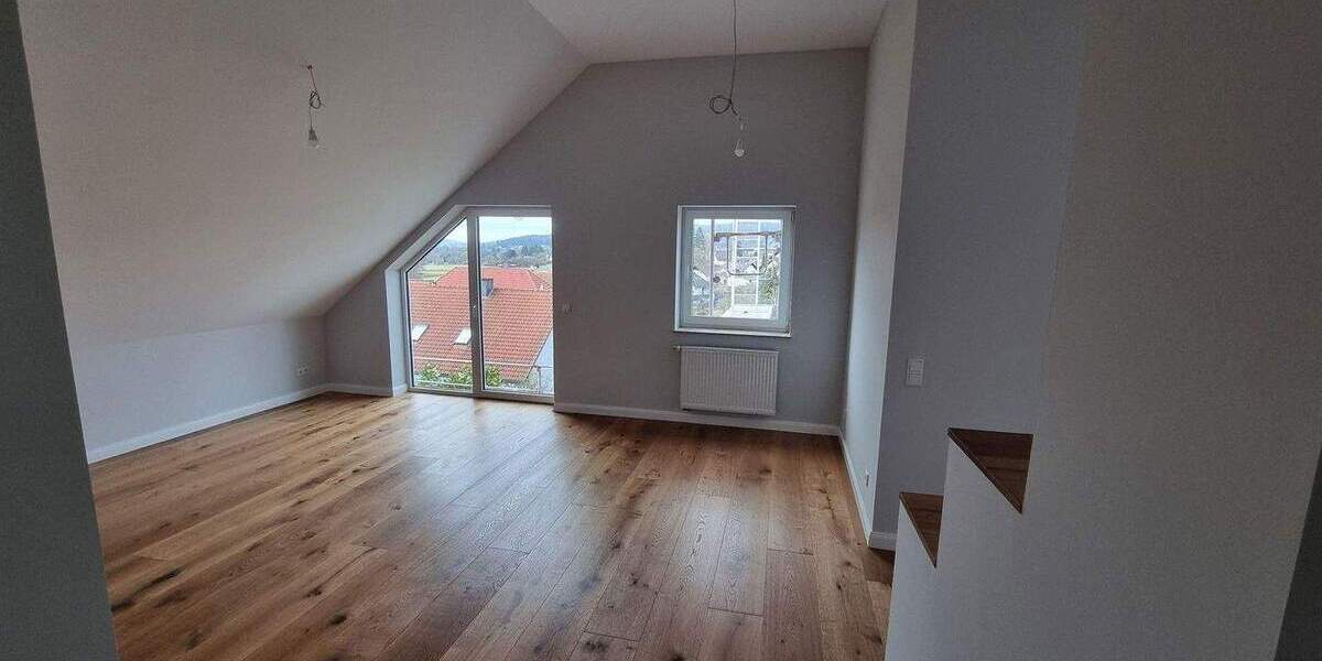 Etagenwohnung Schlüchtern - 3 Zimmer, 85 m&sup2;, 890&euro; | Angebot:25400124