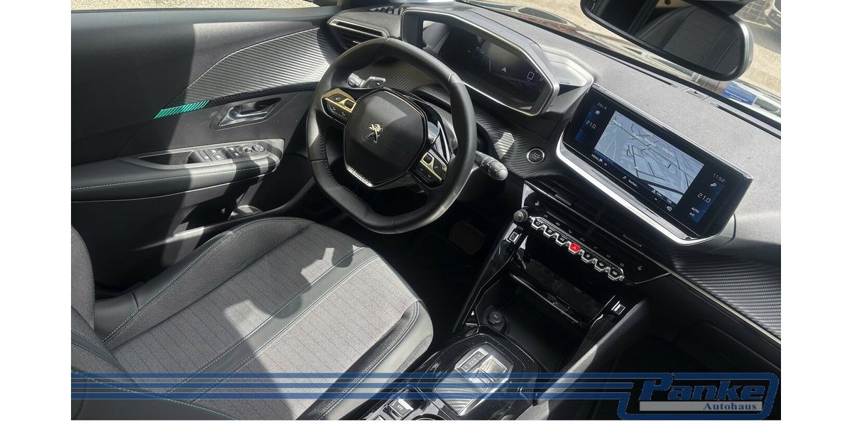 Peugeot 208 Allure Pack EAT8*NAV*LED*Carplay*RFK*SHZ* 7.003 km 16.990 &euro; Berlin 13187