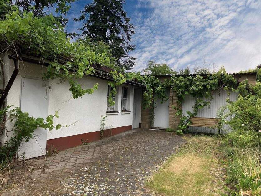 Einfamilienhaus mit großem Grundstück im Duisburger Süden 2 zimmer