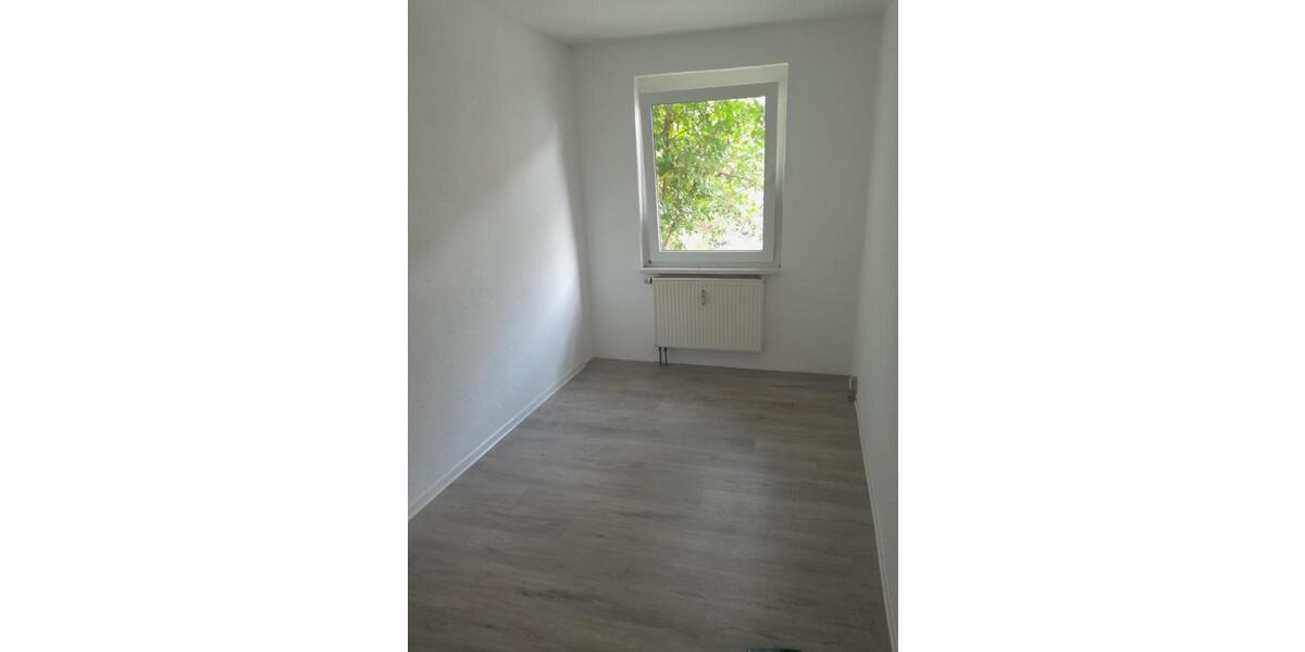 Erdgeschoßwohnung Artern - 3 Zimmer, 58 m&sup2;, 320&euro; | Angebot:25875642