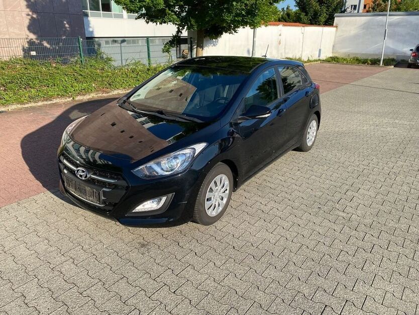 i30