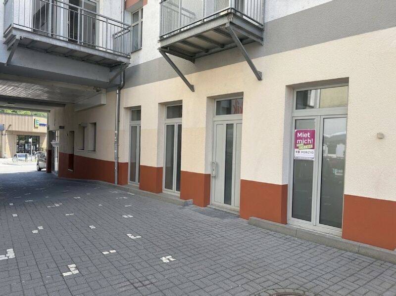 Einfamilienhaus Crimmitschau - 1 Zimmer, 690&euro; | Angebot:26851052