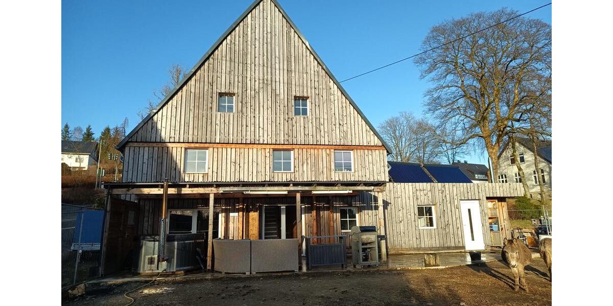 Doppelhaushälfte Hilchenbach - 7 Zimmer, 180 m&sup2;, 219.000&euro; | Angebot:26698965