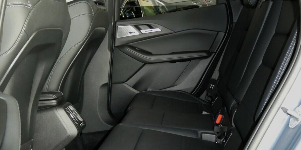 BMW 218 Active Tourer i MSport Echtleder NP:56.120 22.996 km 29.290 &euro; Landshut 84030