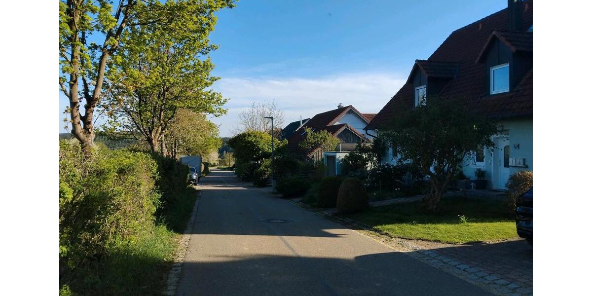 Dachgeschoßwohnung Neustadt an der Waldnaab - 3 Zimmer, 90 m&sup2;, 800&euro; | Angebot:25104520