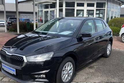 Skoda Fabia 10.000 km 17.990 &euro; Schönhofen und Neutraubling 93152