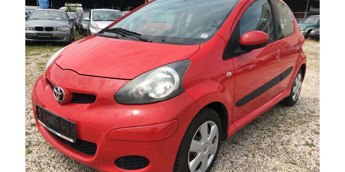 Toyota Aygo (X) 190.000 km 2.399 € Bonn 53227